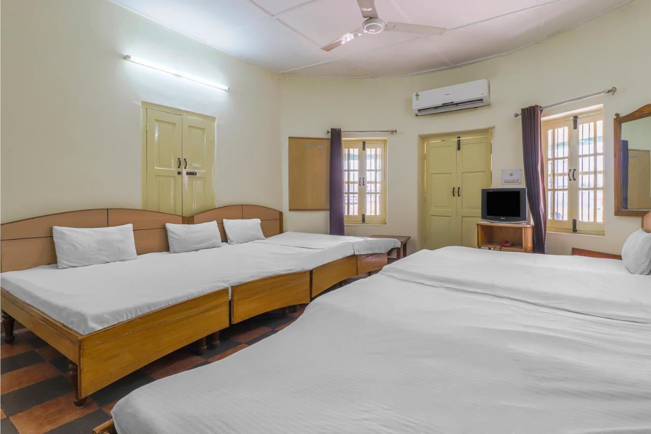 Hotel Heritage Dehradun Bagian luar foto