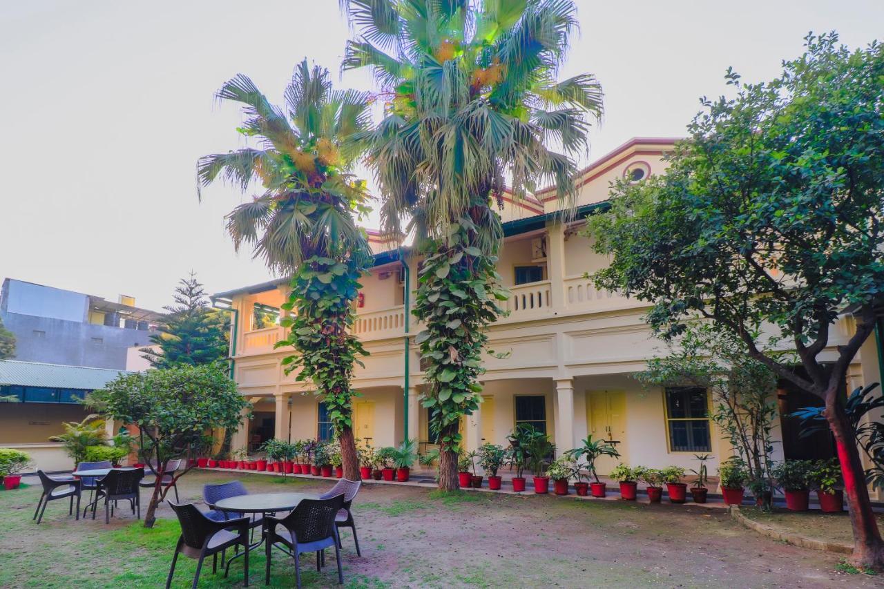 Hotel Heritage Dehradun Bagian luar foto